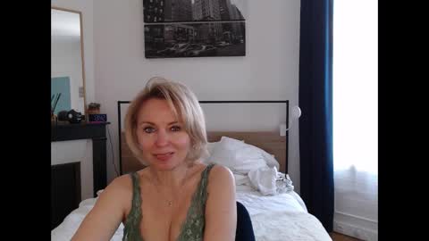 ladysexyx online show from March 2026 12:42:01 PM