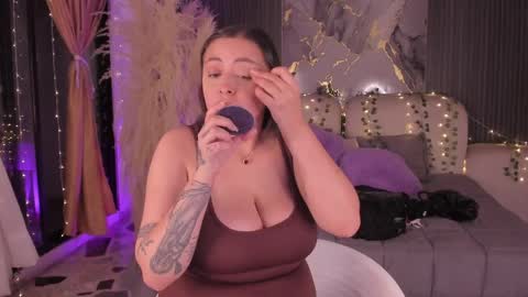 Lady  online show from April 2026 04:02:02 AM