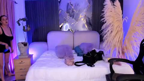 Lady  online show from July 2026 03:45:01 AM