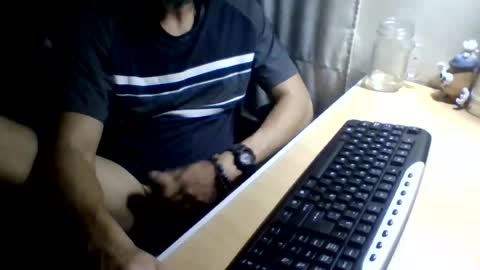 Snapshot of lagenovadura chatting on July 2026 07:26:01 AM La Genova esta Dura beard boy male dick mastubate latinosexy latinohot latino glasses mature strong stronglegs online show from July 2026 07:26:01 AM