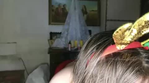 I work 5PM to 9 PM EST  New York online show from December 2025 06:38:02 PM