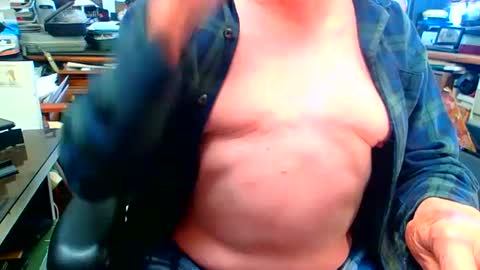 Snapshot of lamarbrazil chatting on January 2025 07:20:02 PM lamarbrazil online show from January 2025 07:20:02 PM