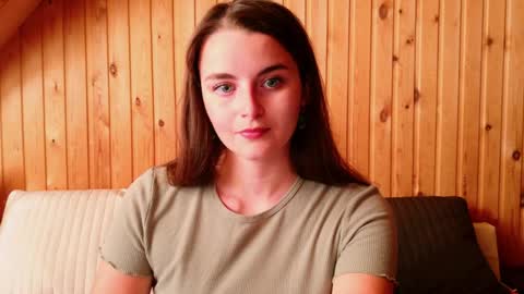 lana_gl online show from April 2026 06:21:01 AM