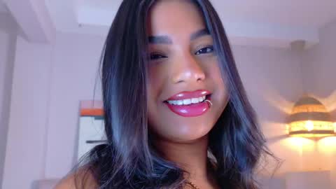 Lana online show from April 2026 07:40:01 PM