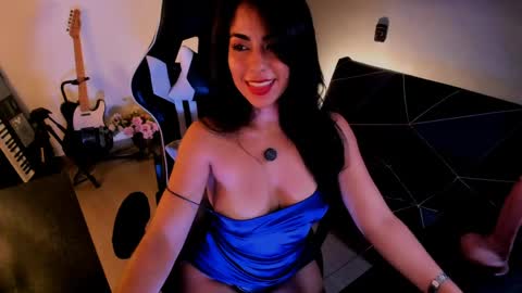 Lana online show from April 2026 12:04:01 AM