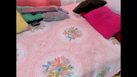 lanastone86 online show from October 2025 12:55:02 PM