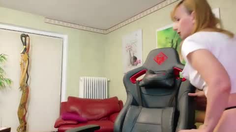 Snapshot of lanasweet9 chatting on January 2025 06:31:01 PM Lana online show from January 2025 06:31:01 PM