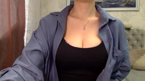 langoria online show from February 2026 12:03:01 PM