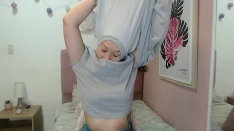 Lanna online show from April 2026 01:17:02 PM