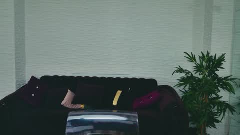 Lanna online show from April 2026 06:53:01 PM