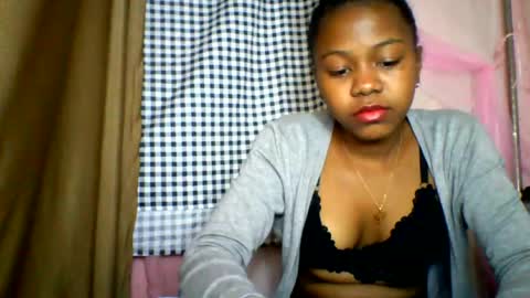 lara_belle online show from June 2026 05:33:02 PM