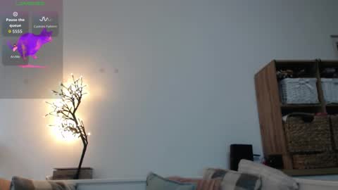 Lara online show from March 2026 04:10:01 PM