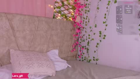 Lara Gill online show from April 2026 07:58:01 PM