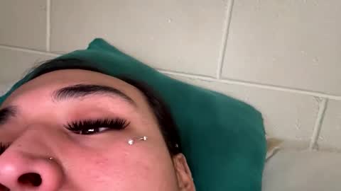 lareinapussy online show from March 2026 06:46:01 PM