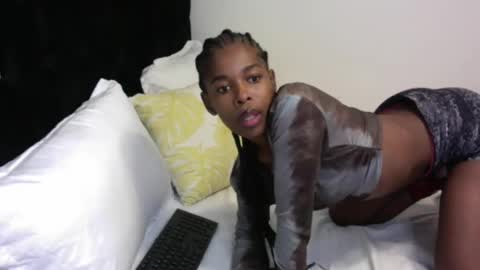 larrine online show from July 2026 09:36:02 PM