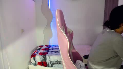 larry online show from April 2026 08:57:01 PM