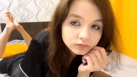 Mila online show from May 2026 06:20:01 PM