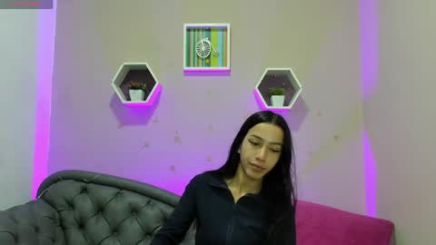 Tania  online show from April 2026 12:23:01 PM