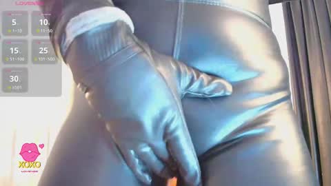Snapshot of latex_rose_daniels chatting on February 2026 01:15:01 PM ROSE online show from February 2026 01:15:01 PM
