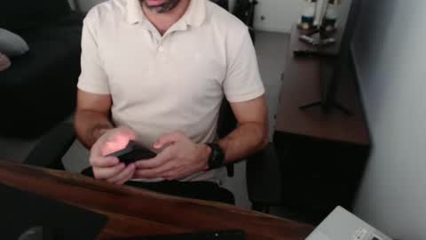 latexdave84 online show from November 2025 07:30:01 AM