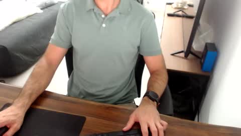 latexdave84 online show from January 2026 05:57:02 AM