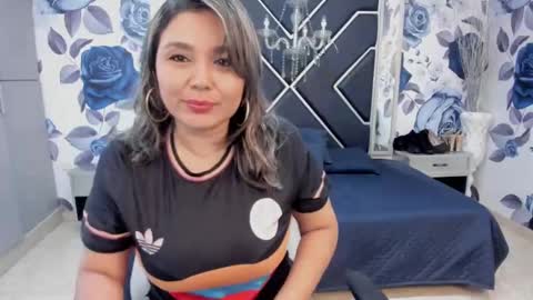 EMMA   online show from September 2025 02:16:01 PM