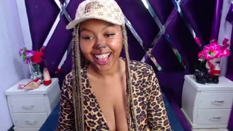 latinas_anales online show from January 2025 05:55:01 PM