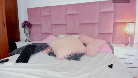 B I A N C A - AND - N I K K I online show from December 2024 02:28:01 PM