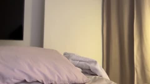 Hi -  online show from March 2026 03:23:01 AM