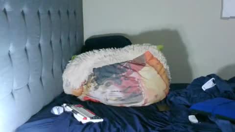 latinincognito online show from October 2025 07:06:02 AM