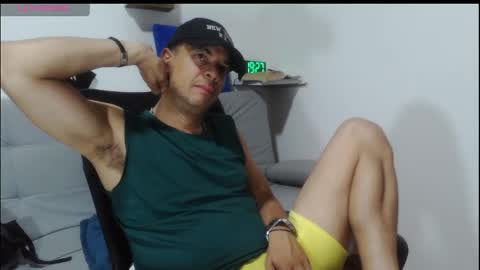 latinmartin254 online show from April 2026 12:27:01 AM