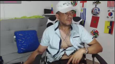 latinmartin254 online show from June 2026 04:40:02 PM