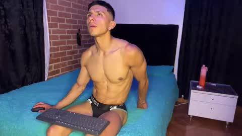 latinosadictosalsexo online show from April 2026 01:03:01 AM
