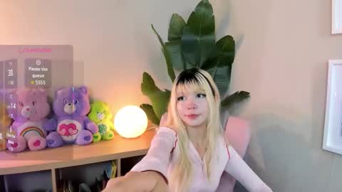 laukyubey1 online show from November 2025 08:18:02 PM