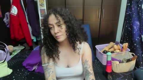  Wen  online show from November 2025 08:18:01 PM