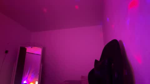 laura online show from March 2026 12:38:01 AM