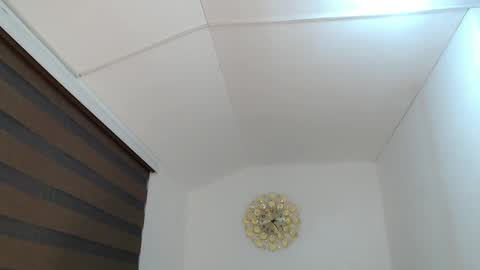 Snapshot of laura_leighxx chatting on January 2025 03:25:01 PM Laura leighxx online show from January 2025 03:25:01 PM