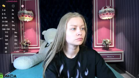 Laura online show from April 2026 03:06:01 PM