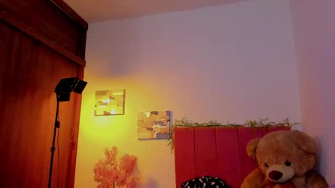 Laura Rose online show from April 2026 05:43:02 AM