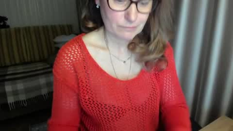 Snapshot of lauraoven1 chatting on April 2026 05:55:01 PM Lauraoven1 online show from April 2026 05:55:01 PM