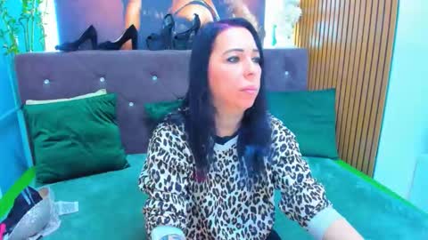 Laura online show from January 2026 04:29:02 AM