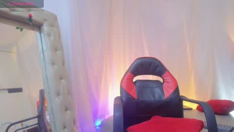 Snapshot of laurasofia45 chatting on July 2026 03:14:01 AM Laura Sofia online show from July 2026 03:14:01 AM