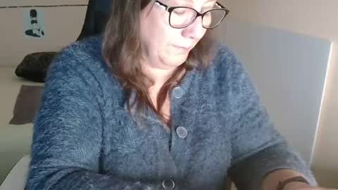 Snapshot of laureanne50 chatting on December 2024 12:45:02 PM laureanne online show from December 2024 12:45:02 PM