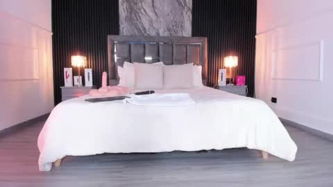 Lauren Weels online show from April 2026 07:58:01 PM