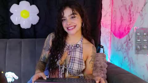 Snapshot of lauren_camila1 chatting on May 2026 02:51:02 AM Lau online show from May 2026 02:51:02 AM