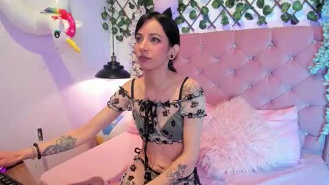 Lauren evans9 online show from November 2025 04:33:02 AM