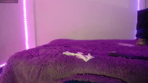 laurenkenner28_ online show from October 2025 06:42:01 PM