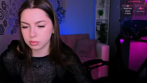 Laure online show from April 2026 09:27:01 AM