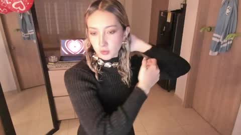 laurenn_111 online show from May 2026 03:58:02 AM