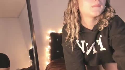 laurenn_111 online show from June 2026 10:06:02 AM